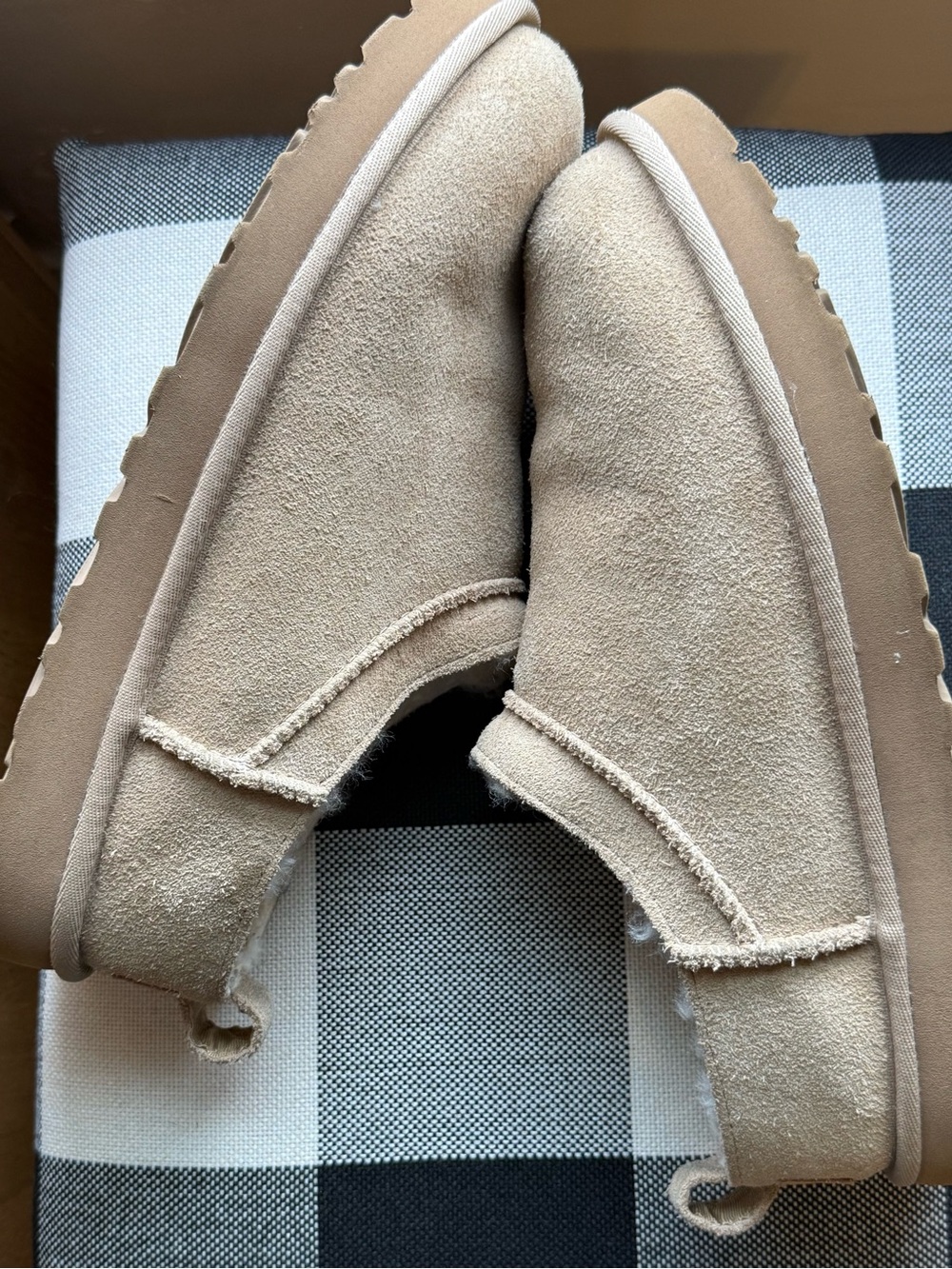 UGG Sand Classic Micro Boots Slipper Size 10 Excellent - Picture 6 of 13